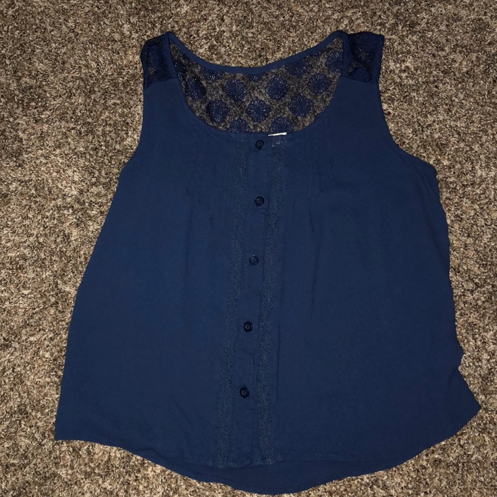 Blue blouse with lace shoulders